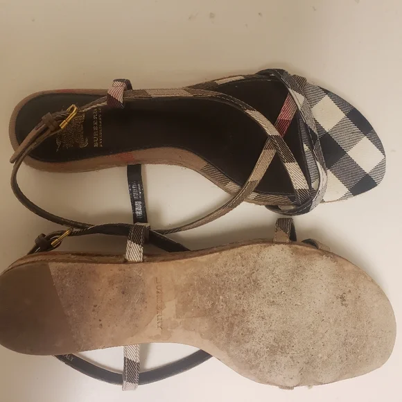 Sandals - Picture 2 of 3